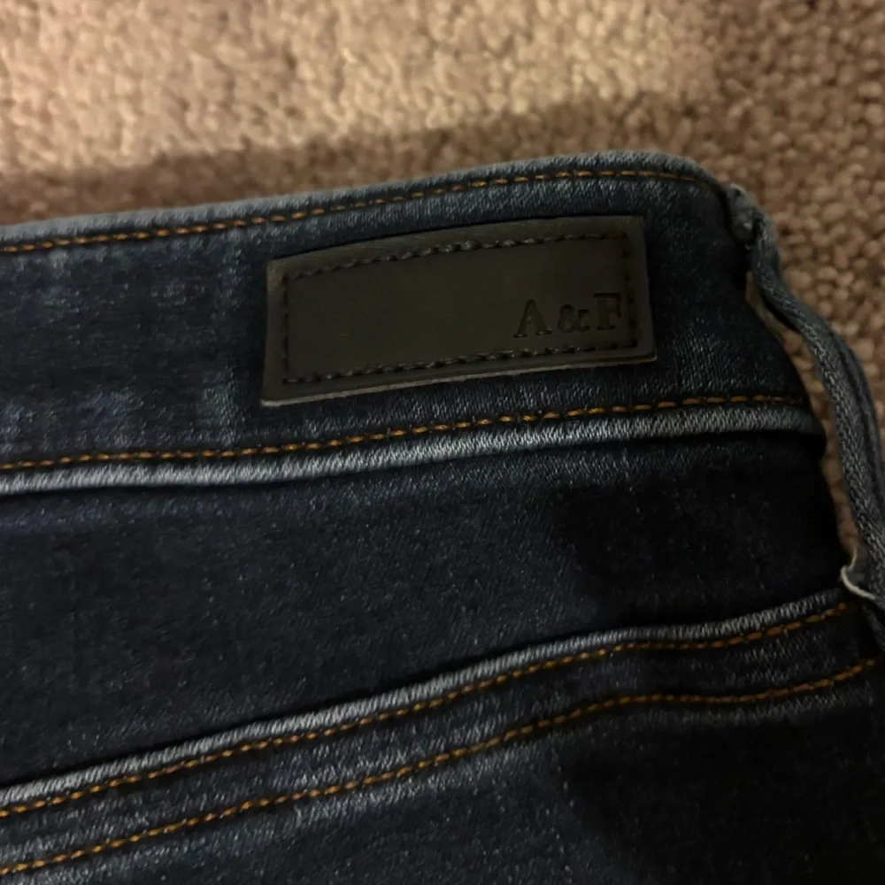 A&F Simone High Rise Jean Legging 27/4 - Picture 2 of 5